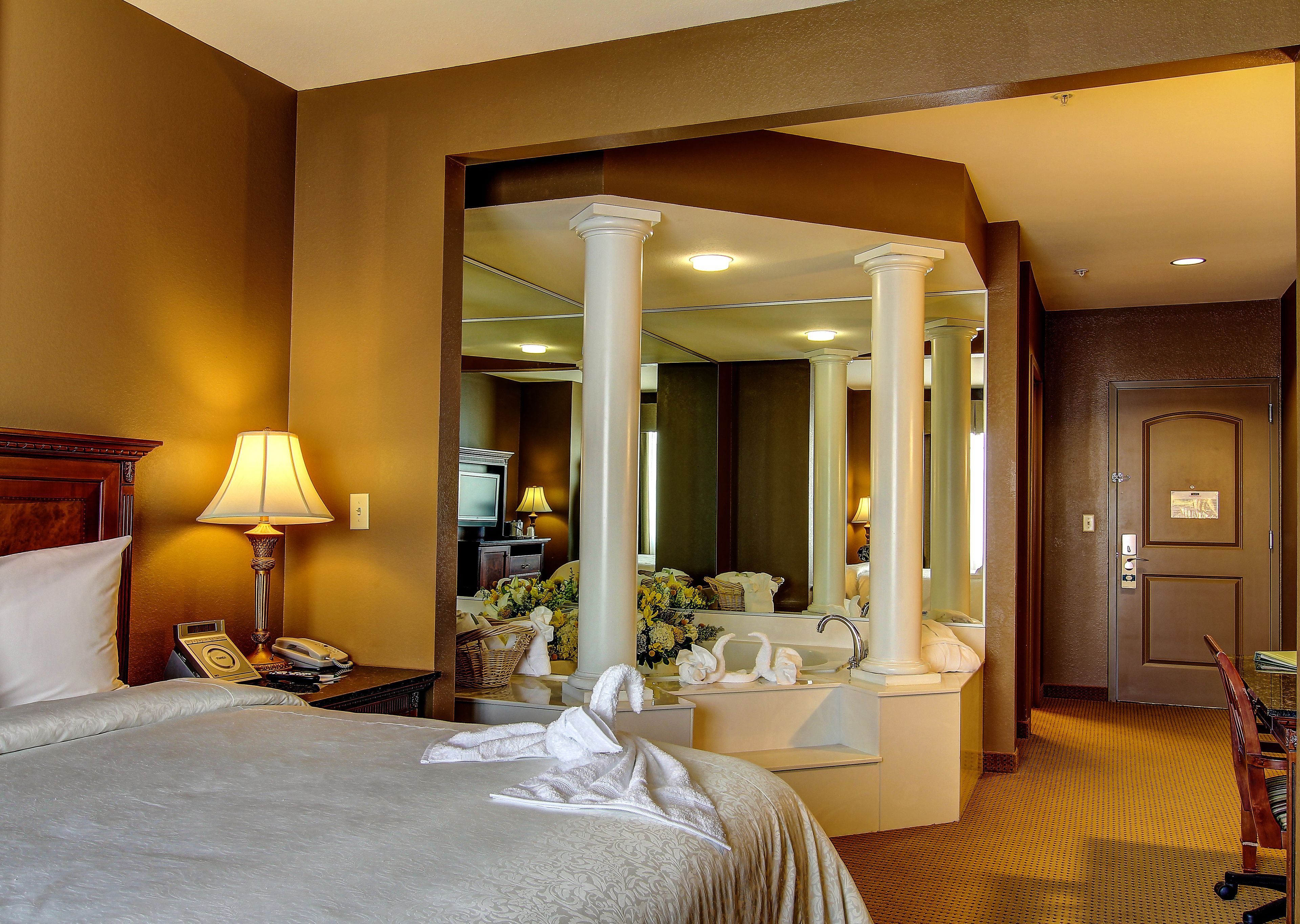 Suite, 1 llit de matrimoni gran, banyera d'hidromassatge | Banyera d'hidromassatge