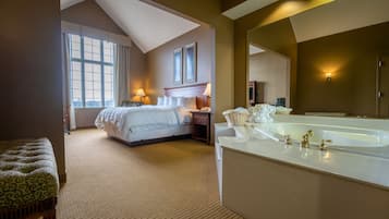 Suite, 1 King Bed, Jetted Tub | Jetted tub