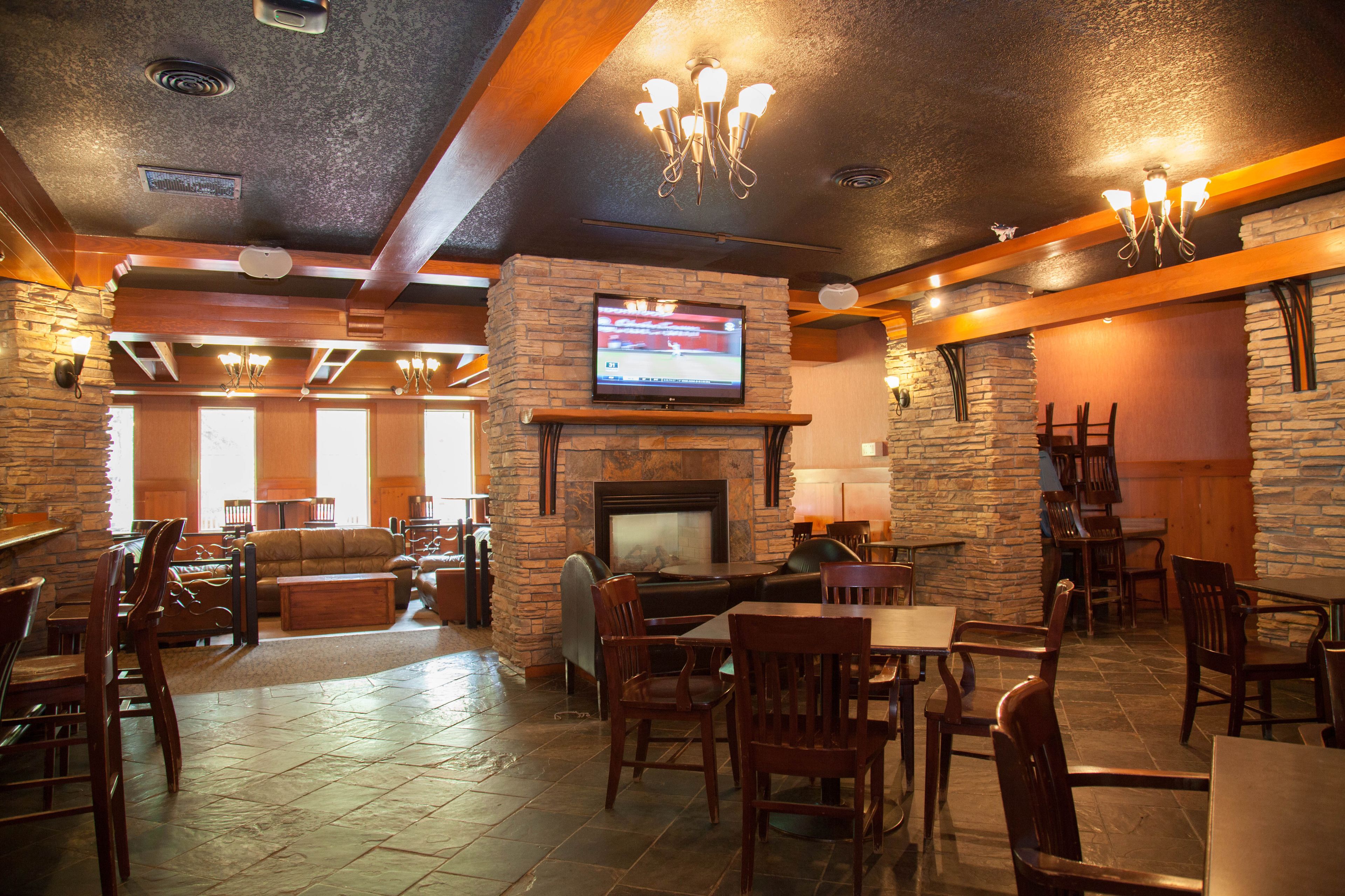 breakfast, lunch, dinner served; regional cuisine