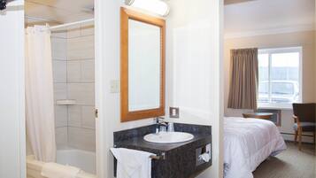 In-room safe, desk, free WiFi, bed sheets