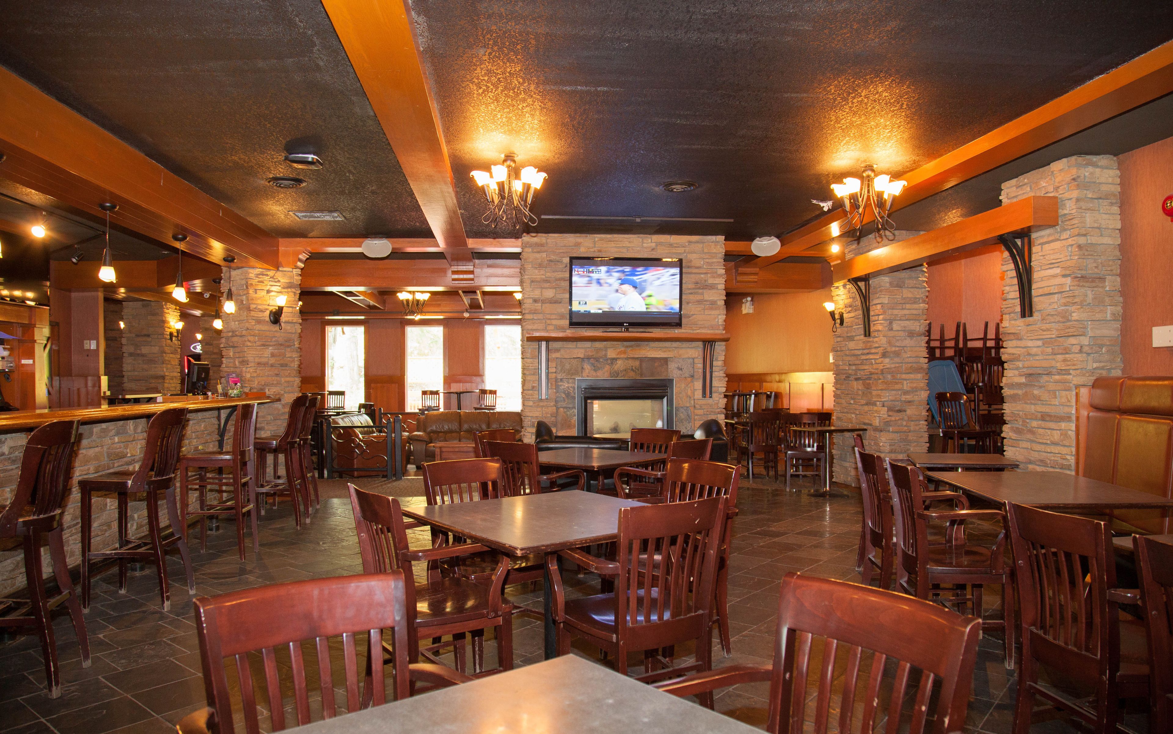 breakfast, lunch, dinner served; regional cuisine