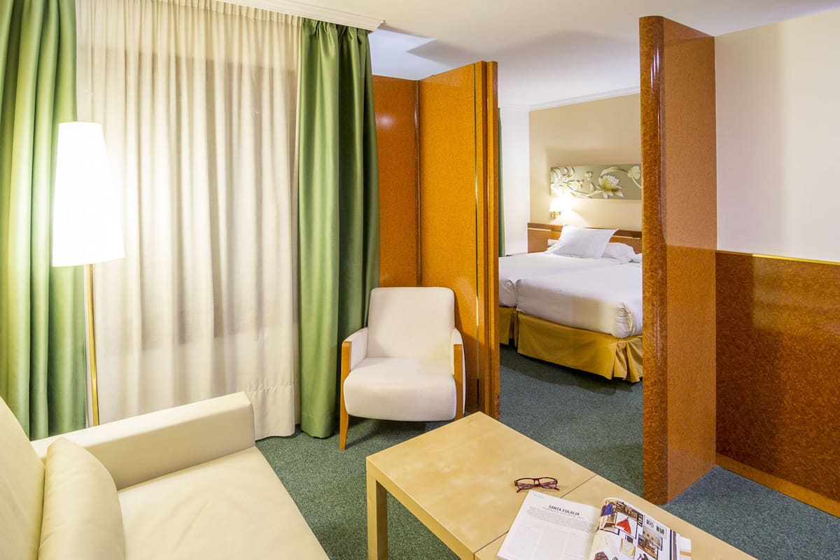 1 Schlafzimmer, Minibar, Zimmersafe, Schreibtisch