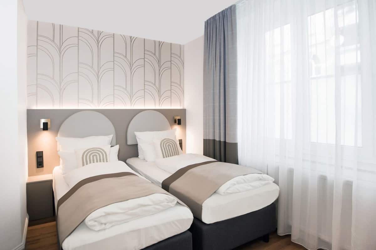 經典雙床房 (large) | 客房內保險箱、獨特裝潢、布置獨特、筆電工作空間