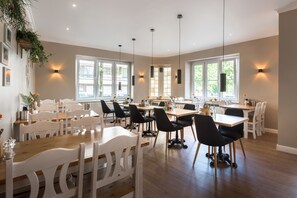 Coin salon dans le hall