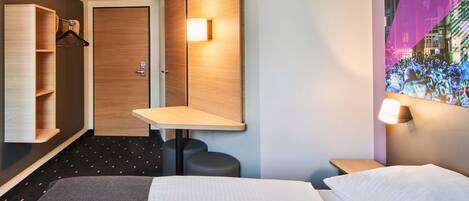 Dobbeltrom | Allergitestet sengetøy, skrivebord, lydisolert og wi-fi (inkludert)