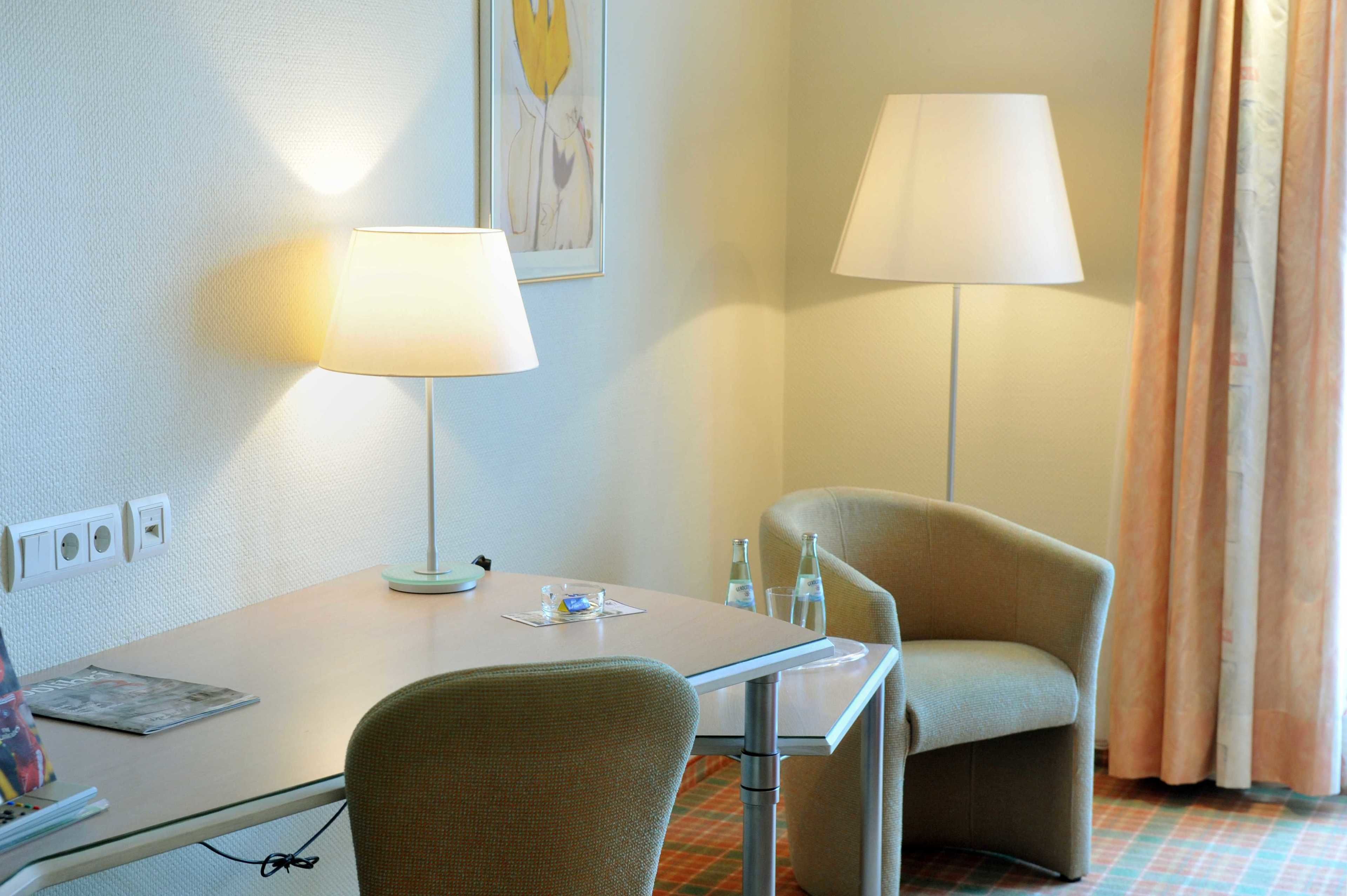 32-inch flat-screen tv with satellite channels, tv