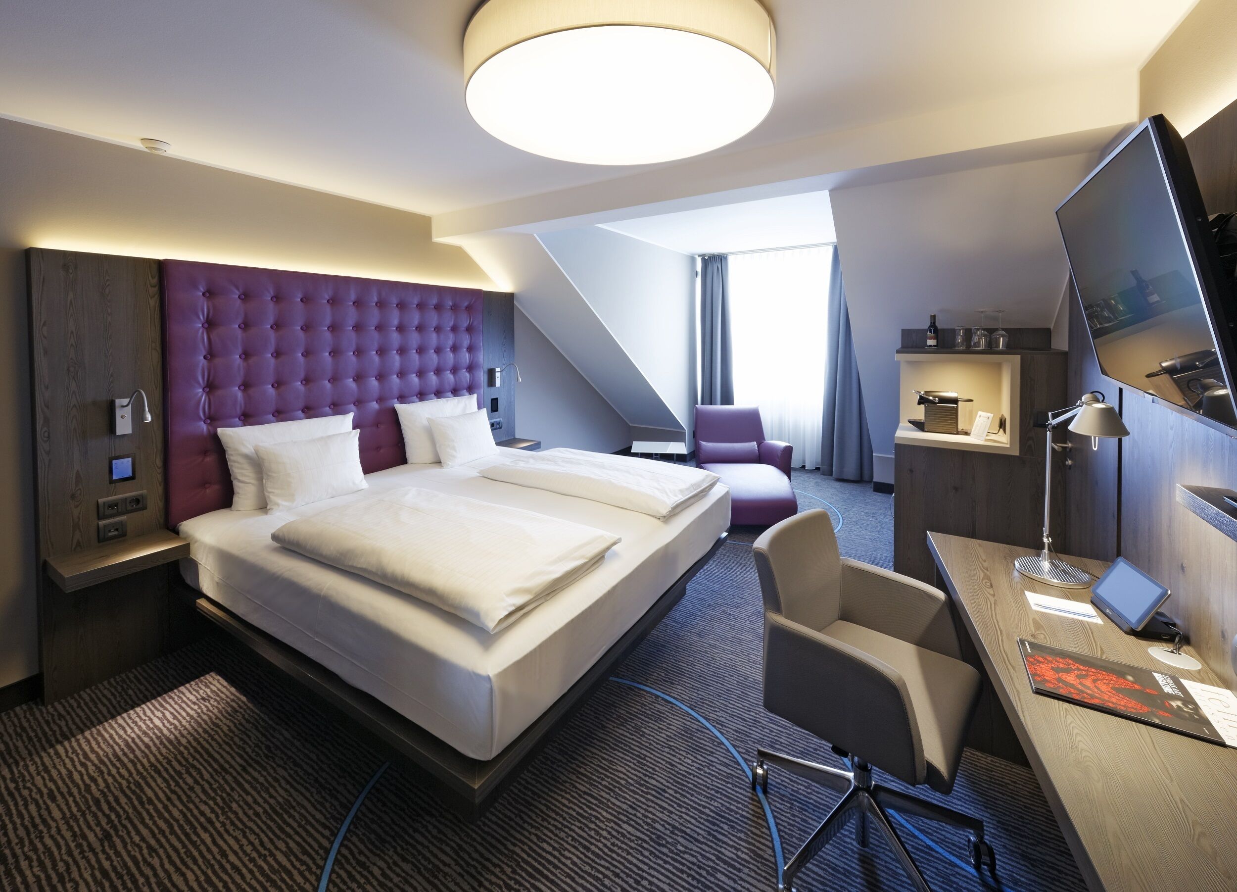 Ropa de cama de alta calidad y minibar 