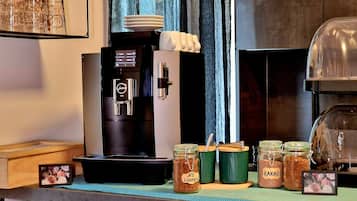 Dagelijks ontbijtbuffet (EUR 15 per persoon)