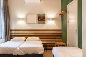 熨斗/熨衣板、免費無線上網、床單