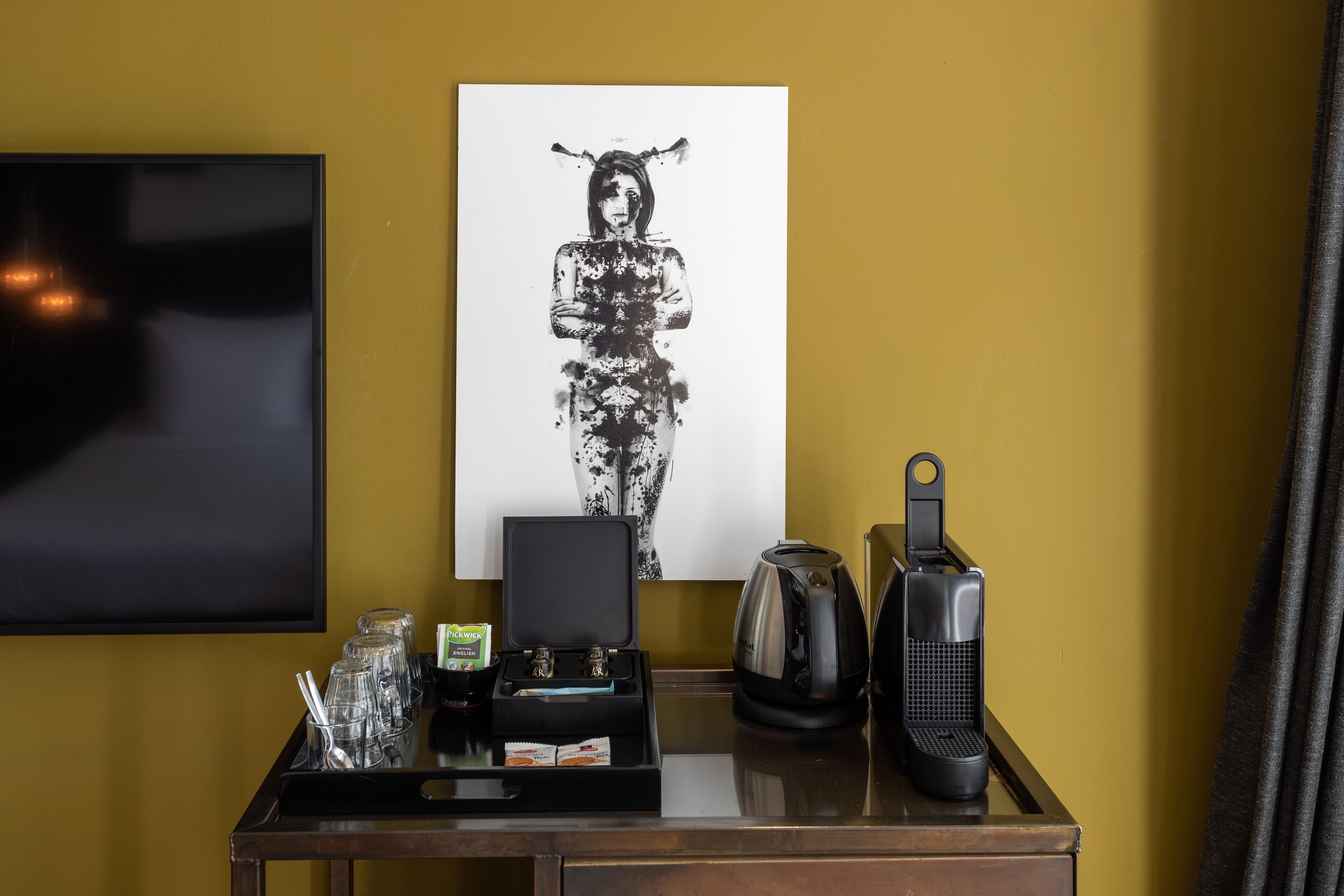 Basic-Studio | Bügeleisen/Bügelbrett, kostenloses WLAN, Bettwäsche