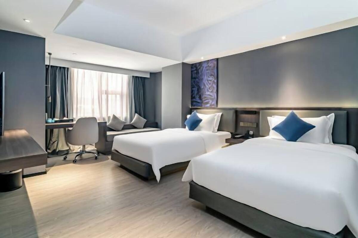 In-room safe, desk, rollaway beds (surcharge), WiFi (free)