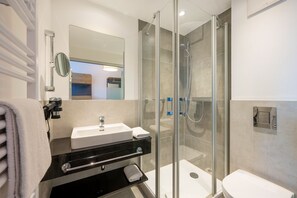 Enkeltrom – standard, privat bad | Bad
