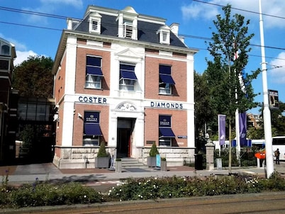 Amsterdam Hostel Uptown