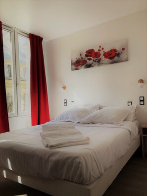 Front of property - Hôtel De Bordeaux (Paris)