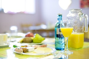 Desayuno buffet incluido todos los días 