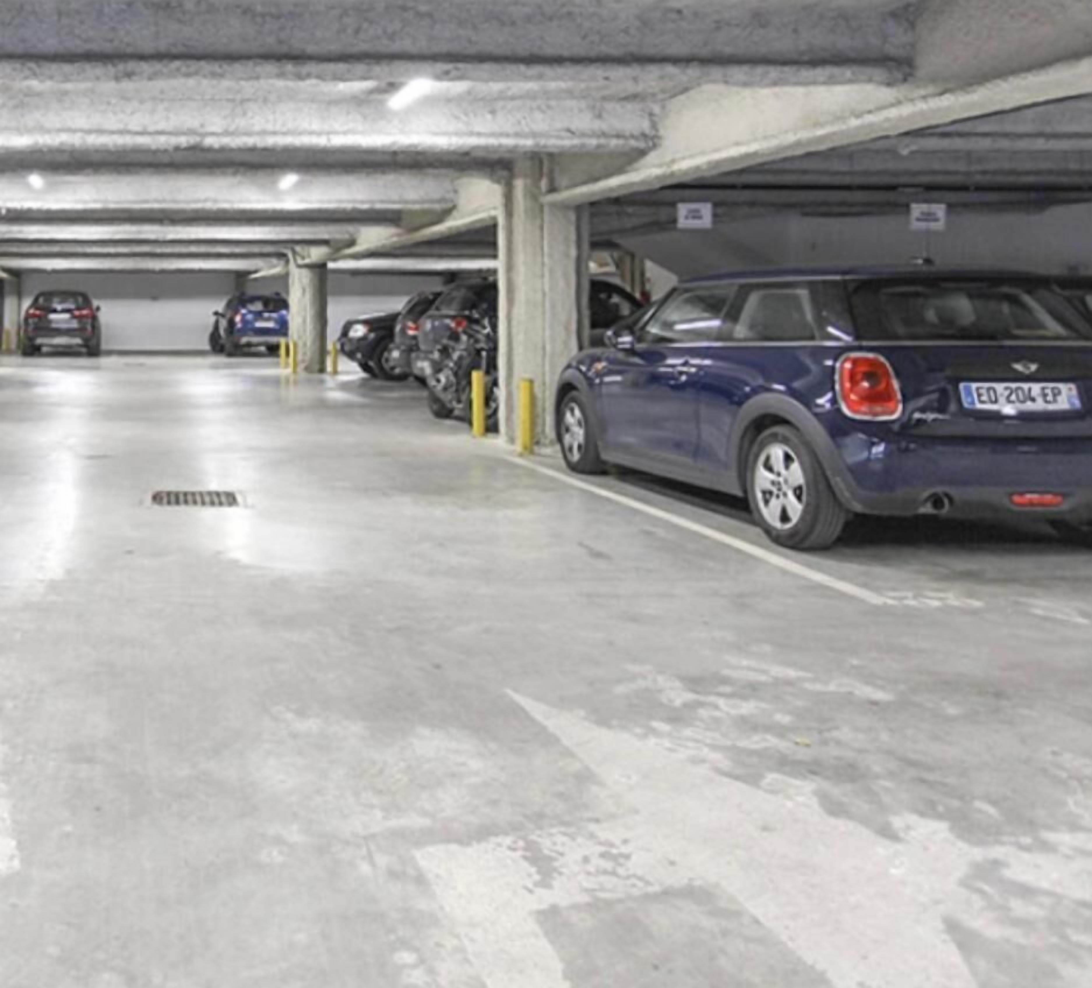 self-parking (surcharge) 23 per day