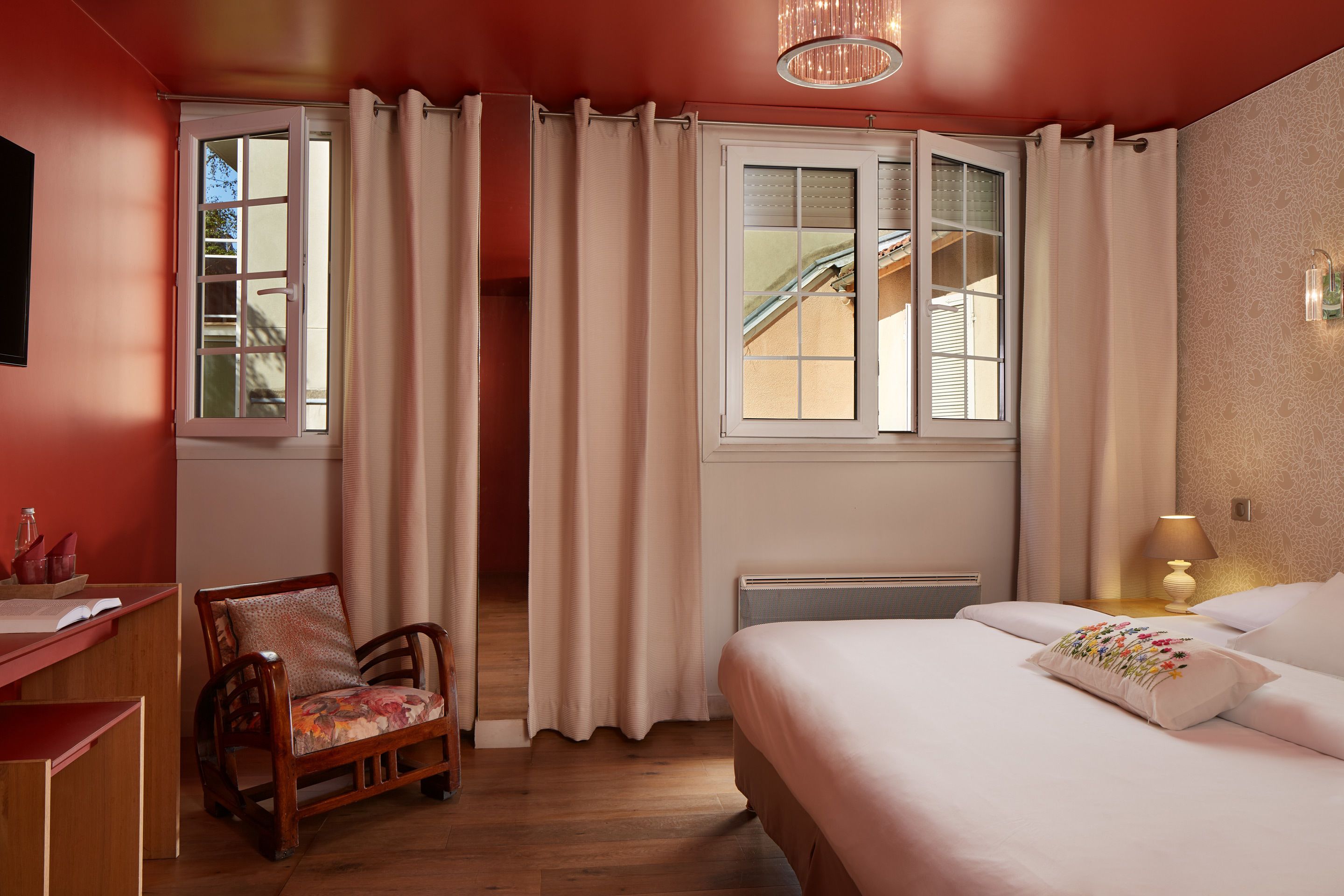 comfort double room | minibar, in-room safe, individually decorated, individually furnished