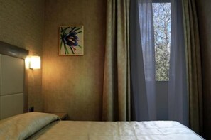 In-room safe, soundproofing, free WiFi - Hotel Susa (Milan)
