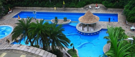 Indendørs pool, udendørs pool