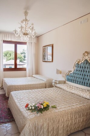 Premium bedding, desk, free WiFi, bed sheets - Hotel Villa Serena (Mestre)