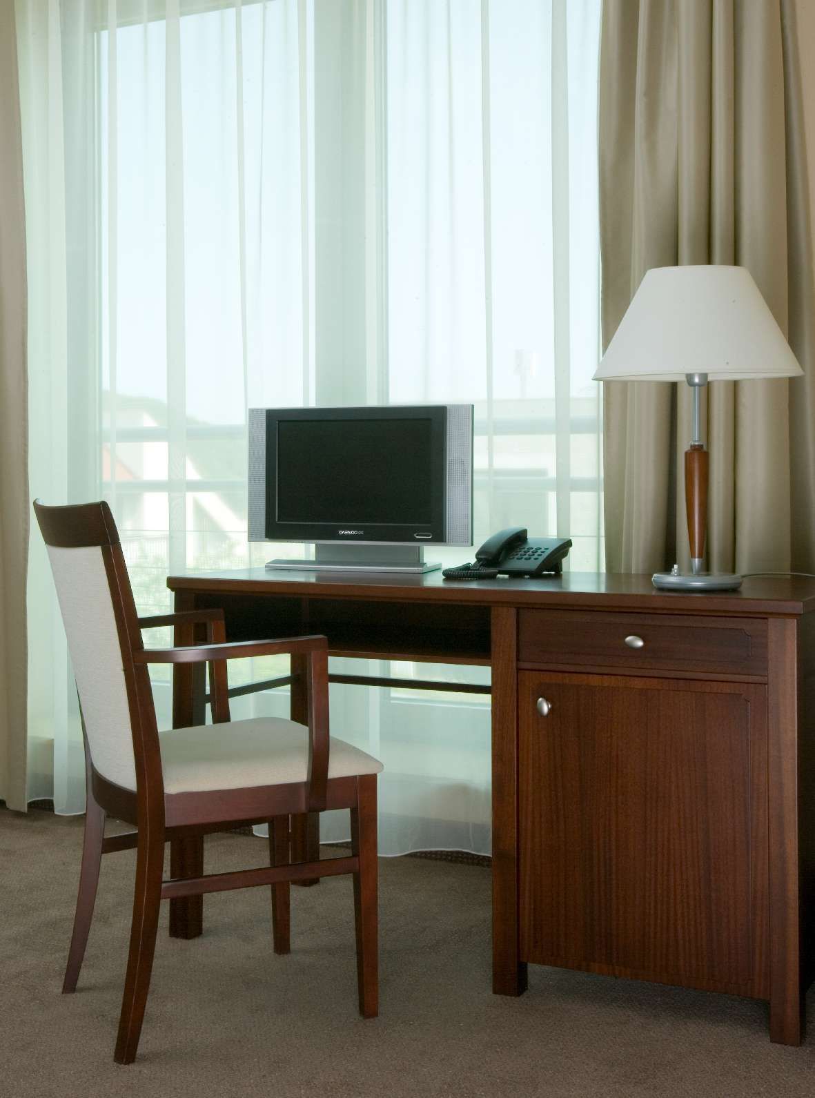 single room | living area | tv