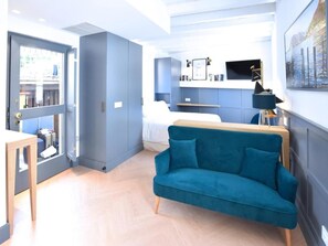 Studio, 1 Queen Bed, Terrace, Annex Building (Dependance Terrace) | 1 bedroom, minibar, in-room safe, desk - Hotel Rivalago (Sulzano)