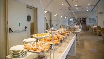 Desayuno continental incluido todos los días