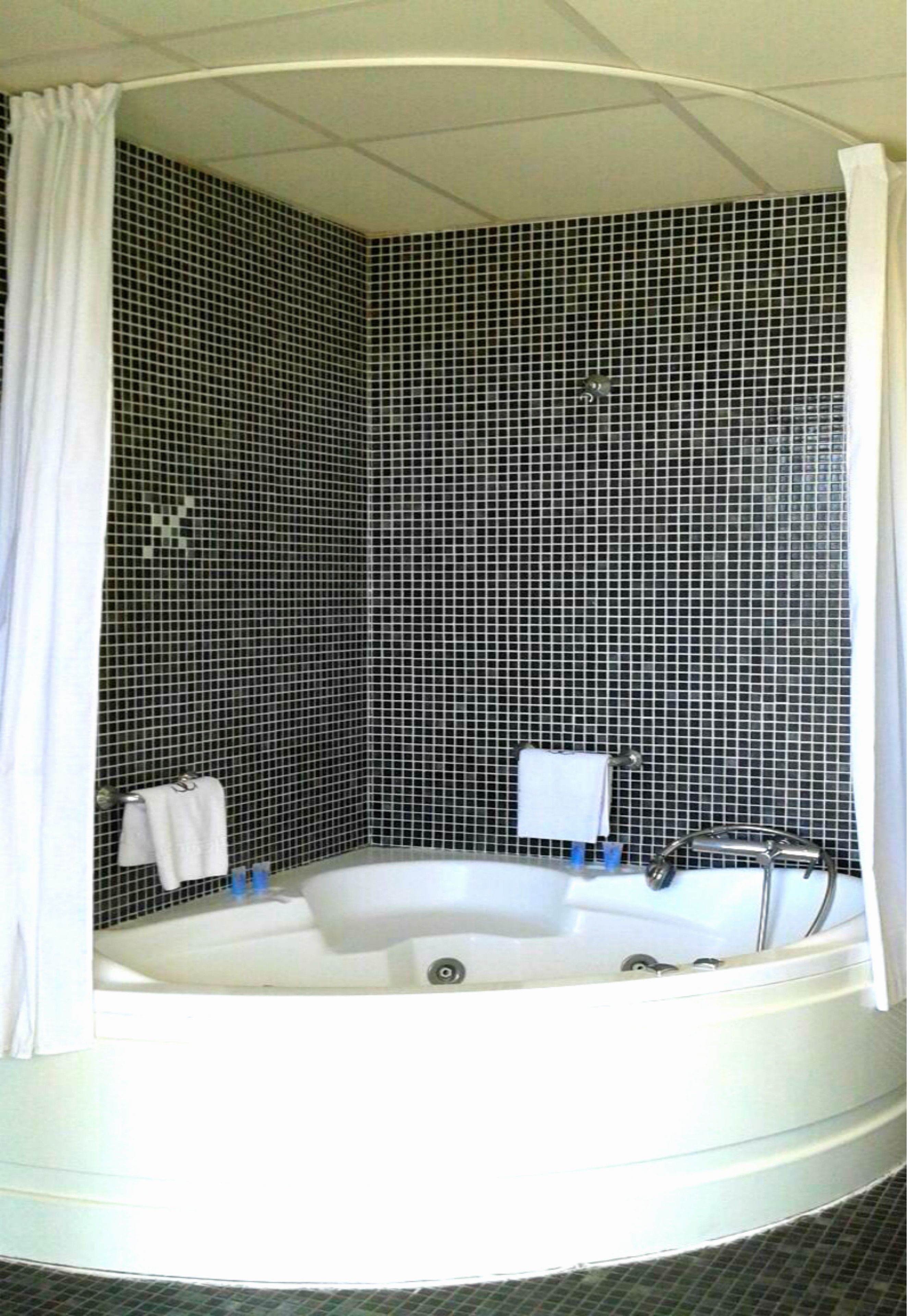 superior i | jetted bathtub