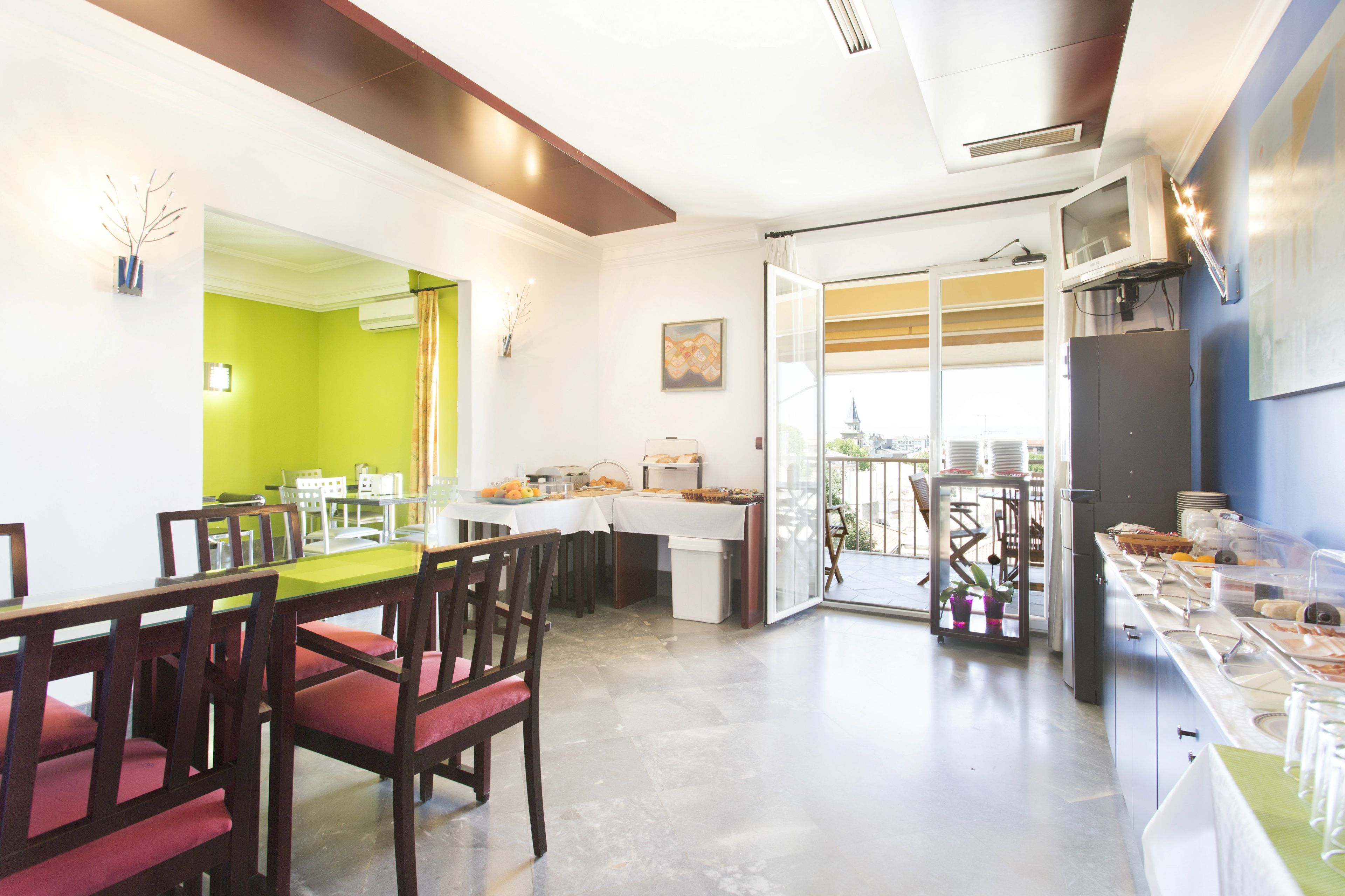 daily buffet breakfast (eur 9 per person)