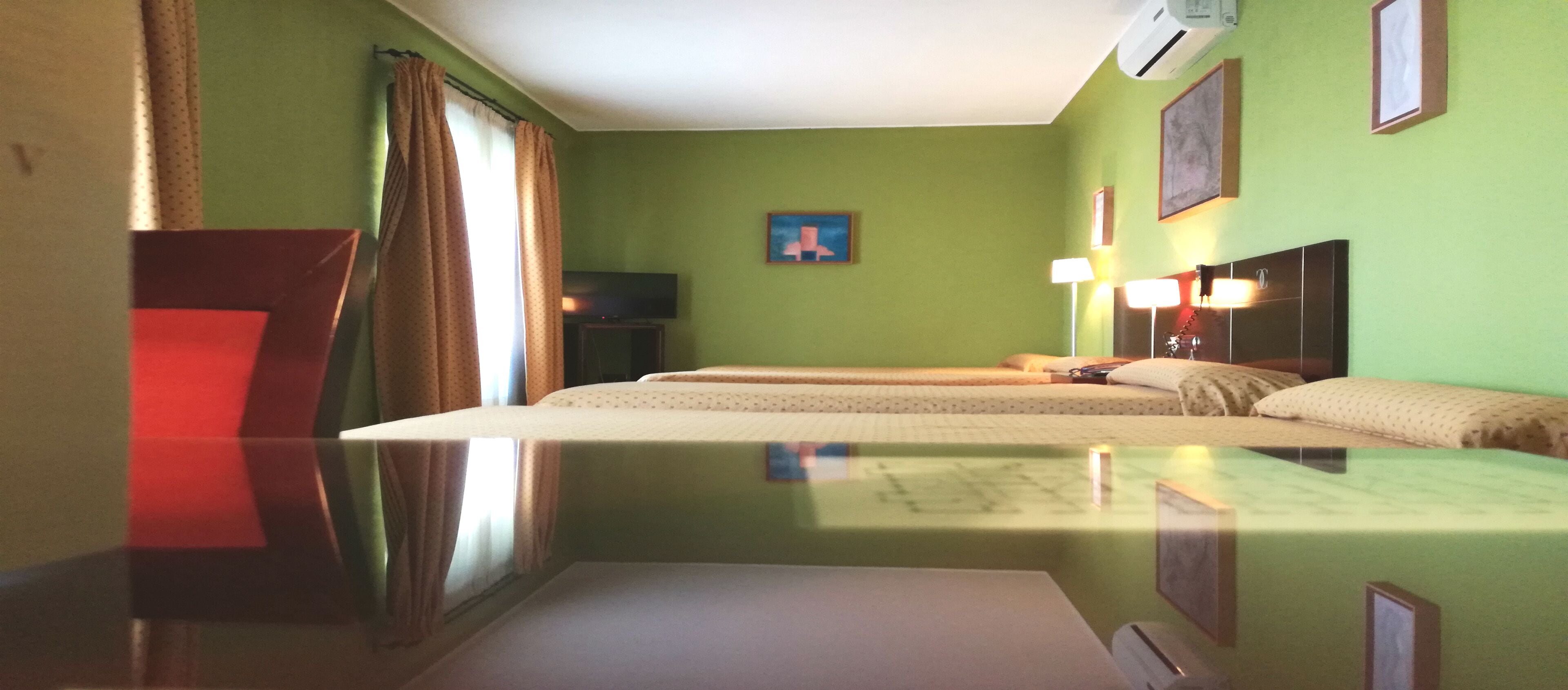 quadruple room | 1 bedroom, in-room safe, desk, laptop workspace