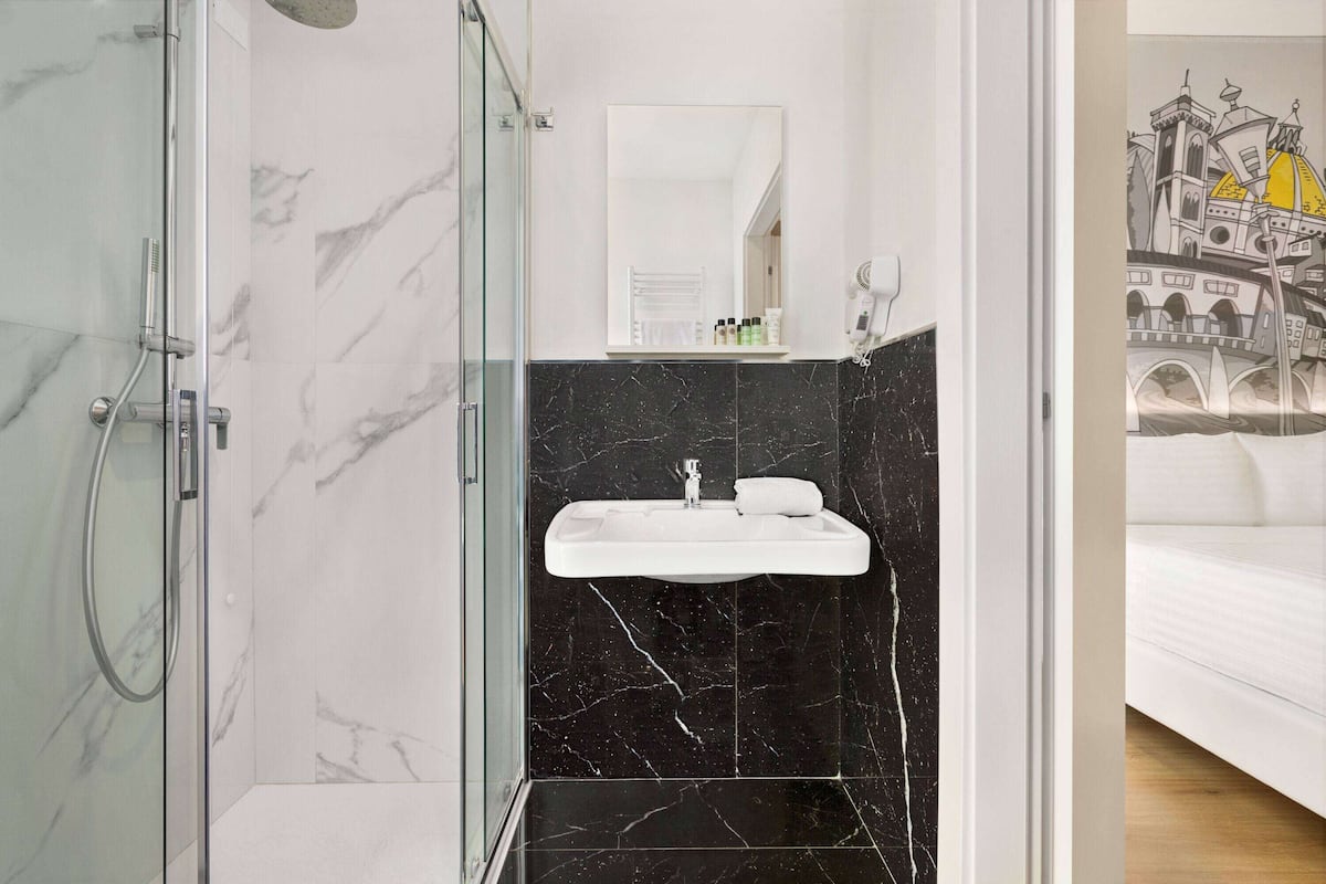 room, 1 double bed, accessible, non smoking | accessible bathroom