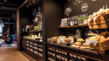 Tägliches kontinentales Frühstück gegen Gebühr