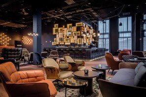 Bar (on property) - Motel One Stuttgart-Feuerbach (Stuttgart)