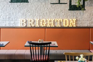 Breakfast, lunch, dinner served; British cuisine 