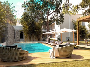 Outdoor pool, pool loungers
