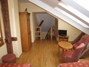 双人房 | 防过敏的被褥、迷你吧、遮光窗帘、隔音