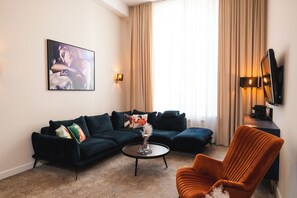 Comfort Apartment | Desk, laptop workspace, iron/ironing board, free cribs/infant beds - Hotel Focus Lodz (Lodz)