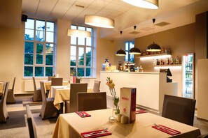 Frühstück, Mittagessen und Abendessen