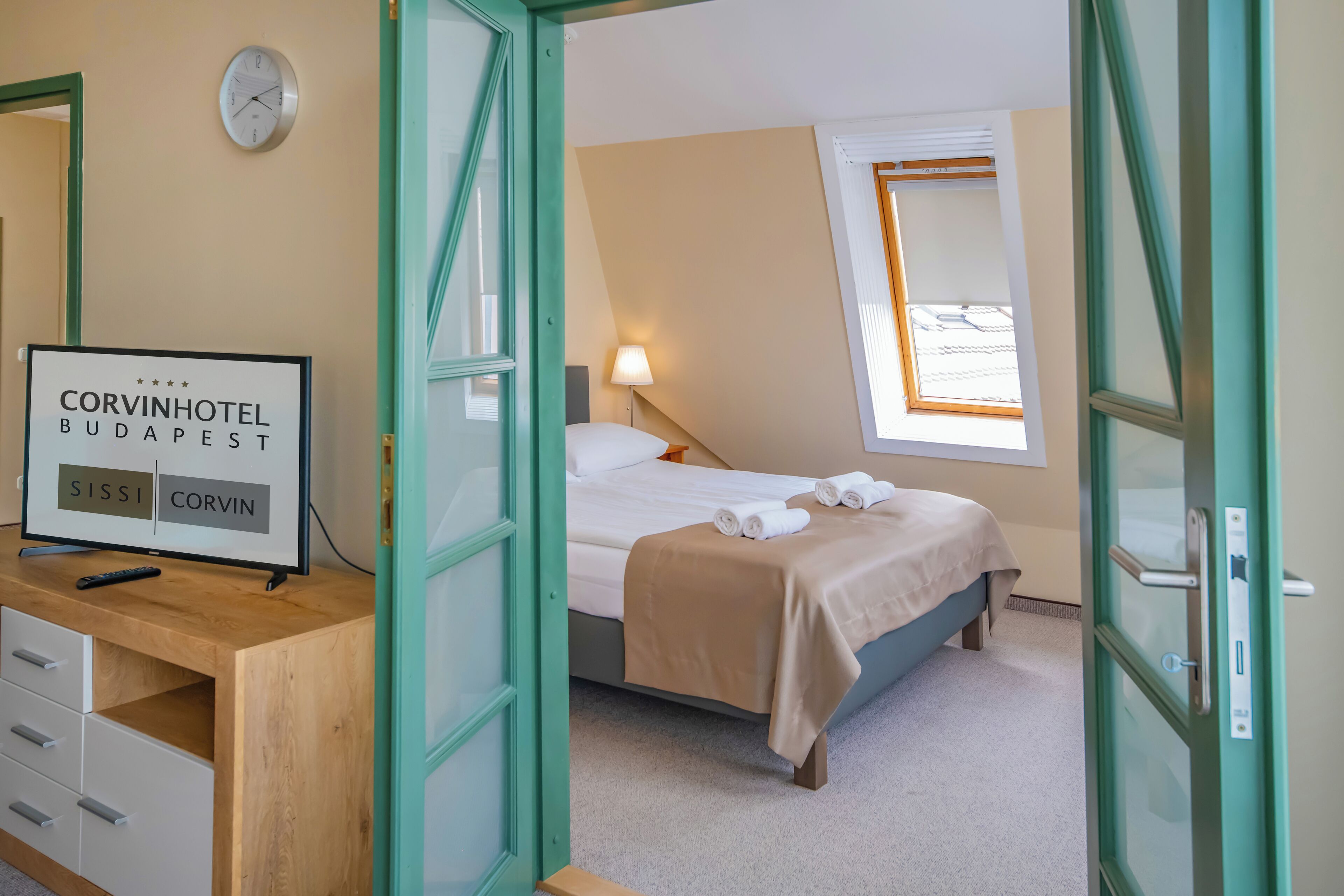 suite | in-room safe, desk, blackout curtains, cots/infant beds