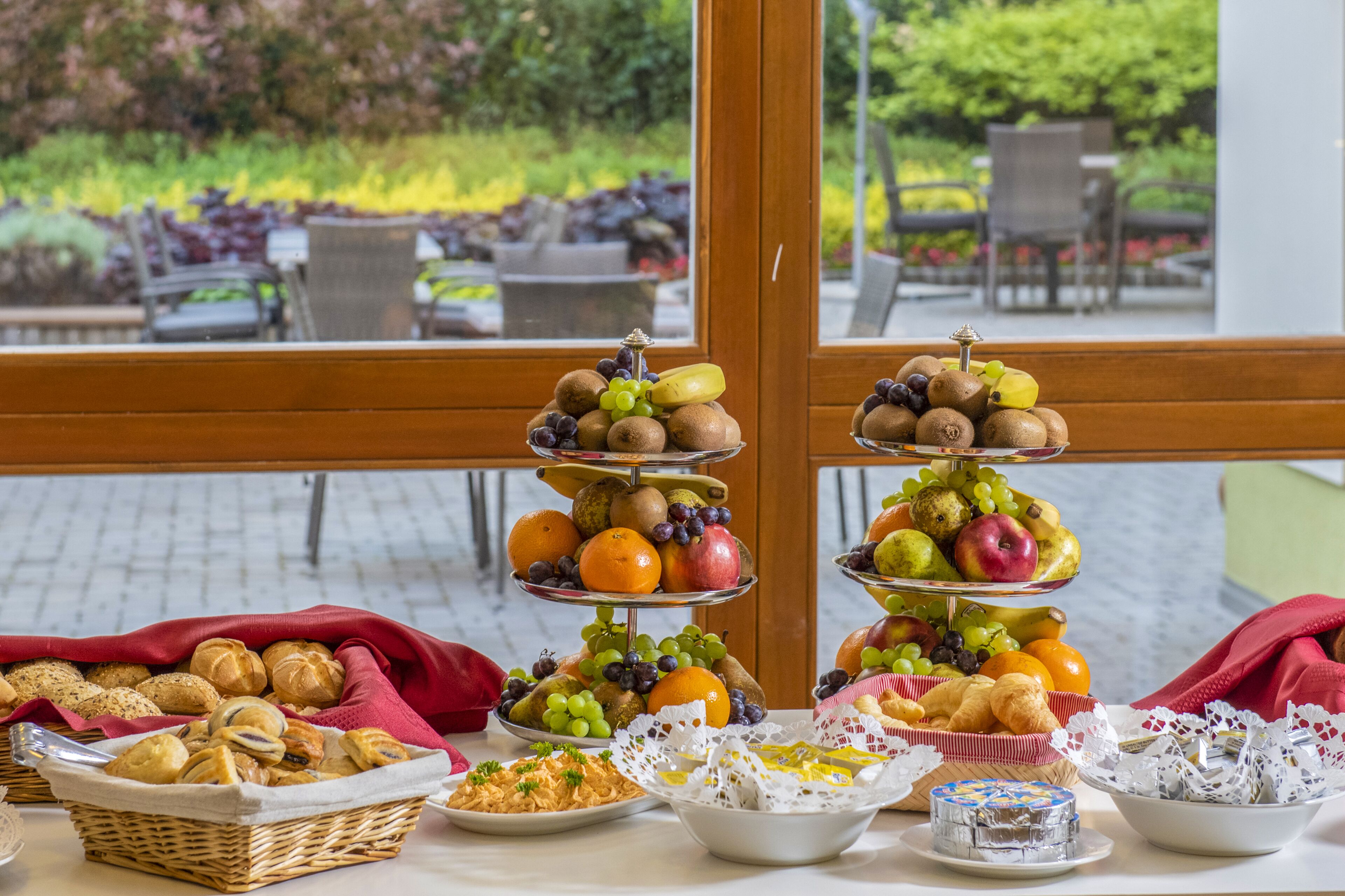 Café da manhã com buffet todos os dias mediante uma taxa