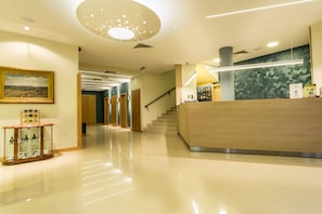 Bar (on property) - Corvin Hotel Budapest - Corvin wing (Budapest)