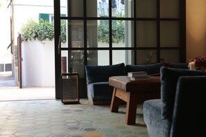 Sala de estar en el lobby
