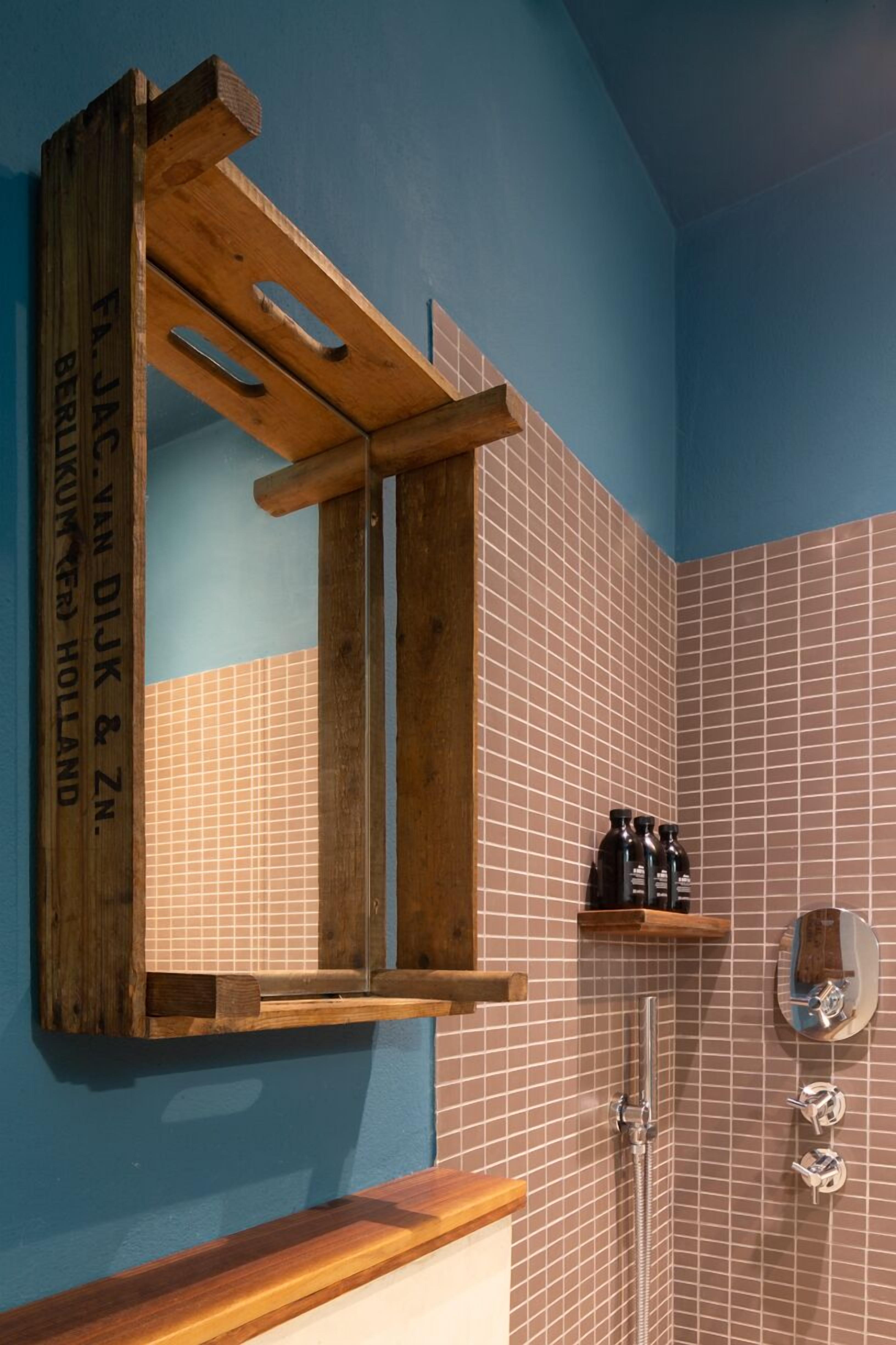 single room | 1 bedroom, down duvets, in-room safe, desk