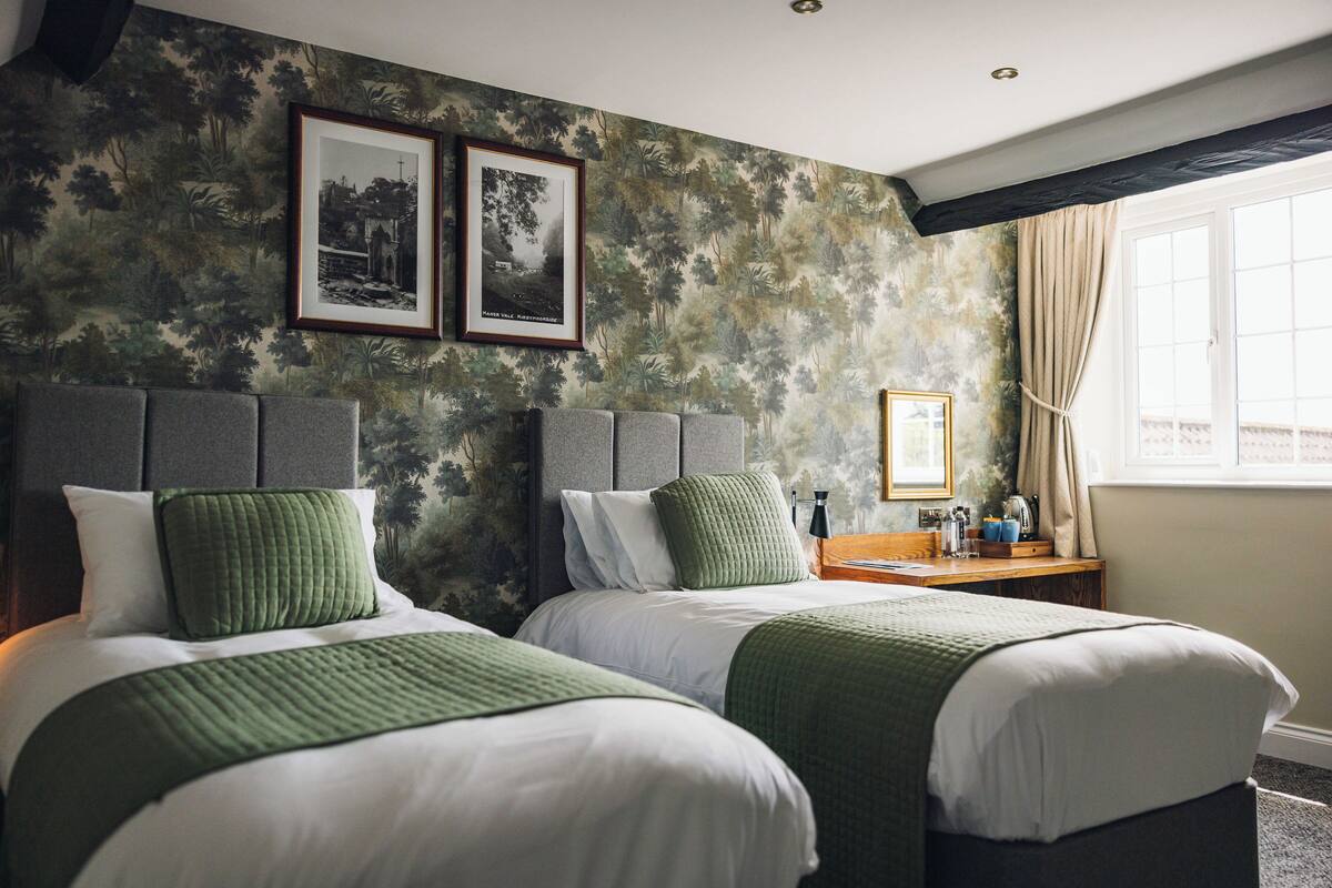 Twin Room | Bed sheets