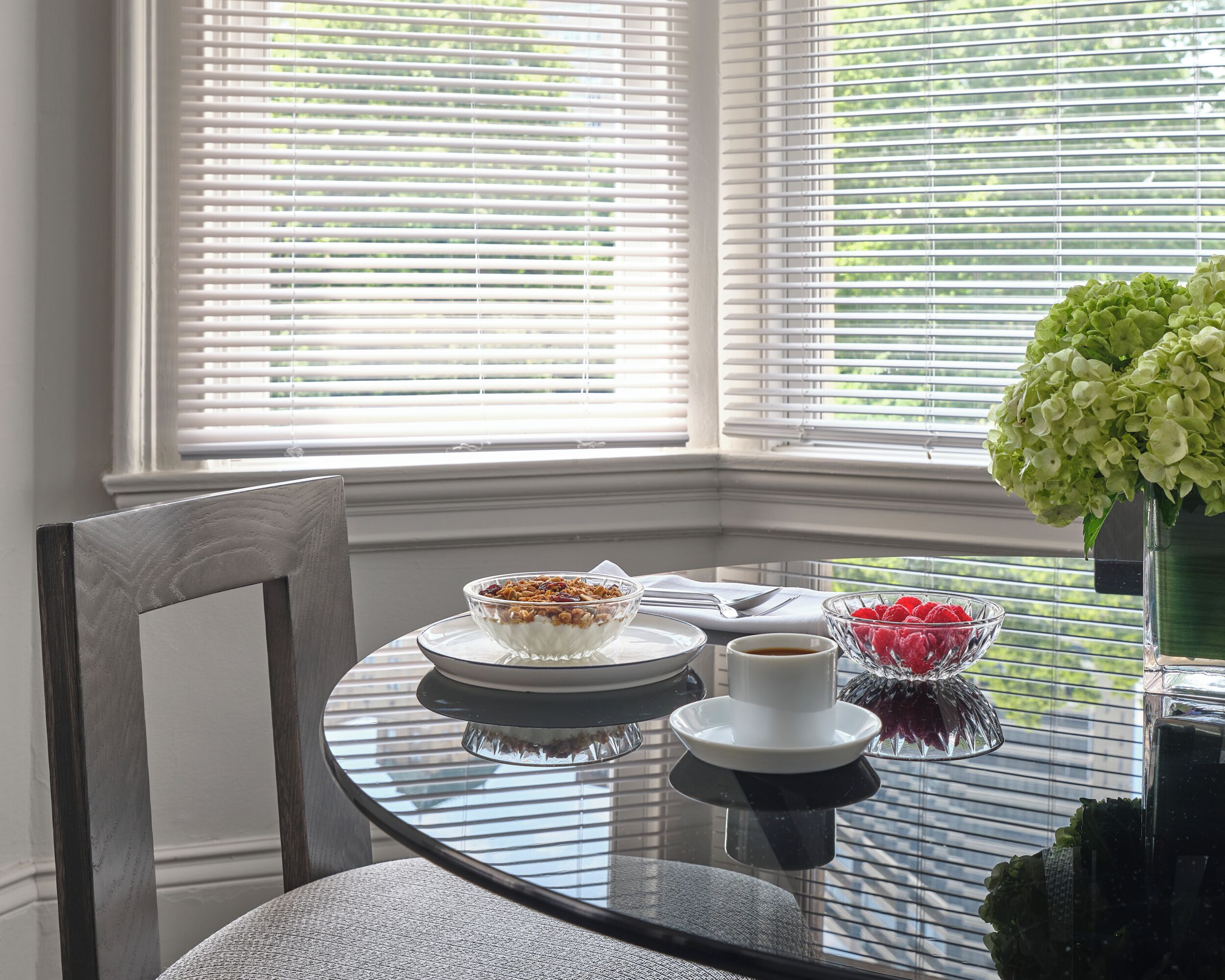 suite, 2 bedrooms | in-room dining