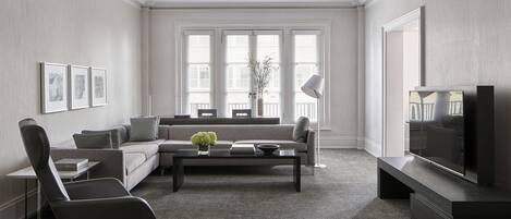 Frette Italian sheets, hypo-allergenic bedding, down duvets