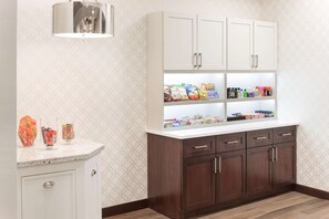Snack bar - Homewood Suites by Hilton El Paso Airport (El Paso)
