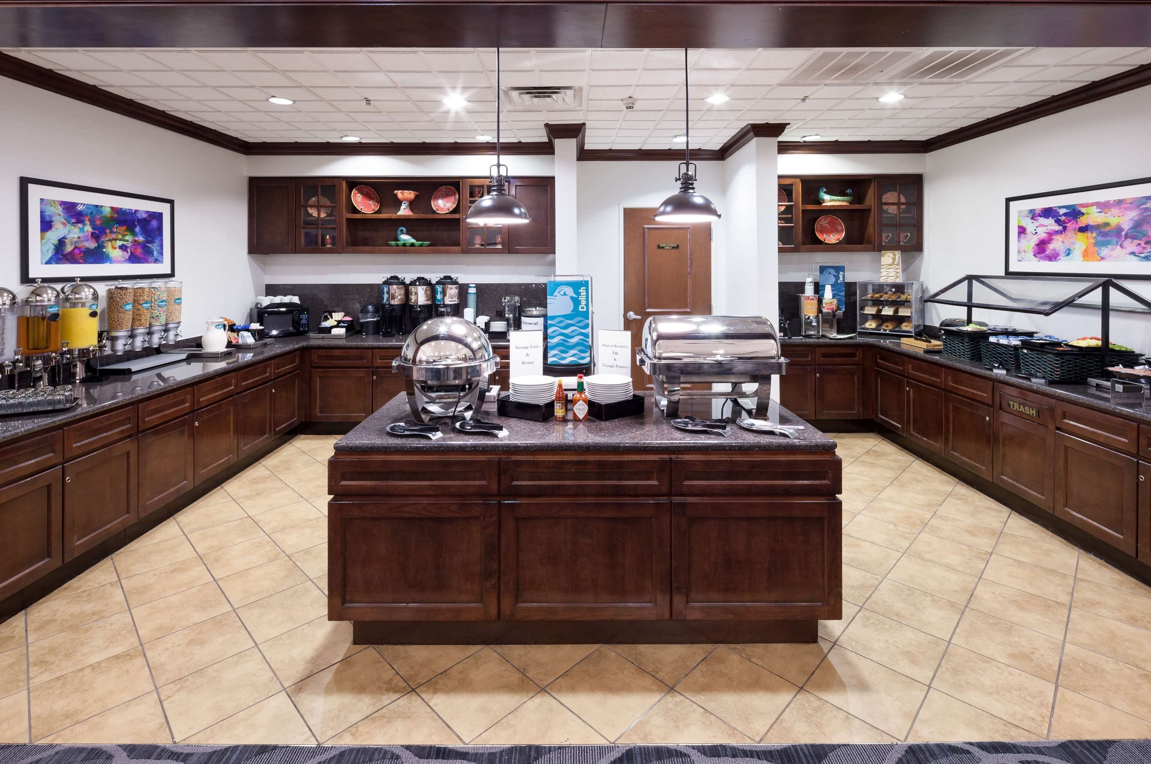 free daily full breakfast