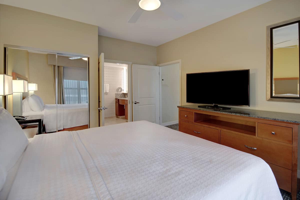 1 bedroom, laptop workspace, iron/ironing board, free cribs/infant beds