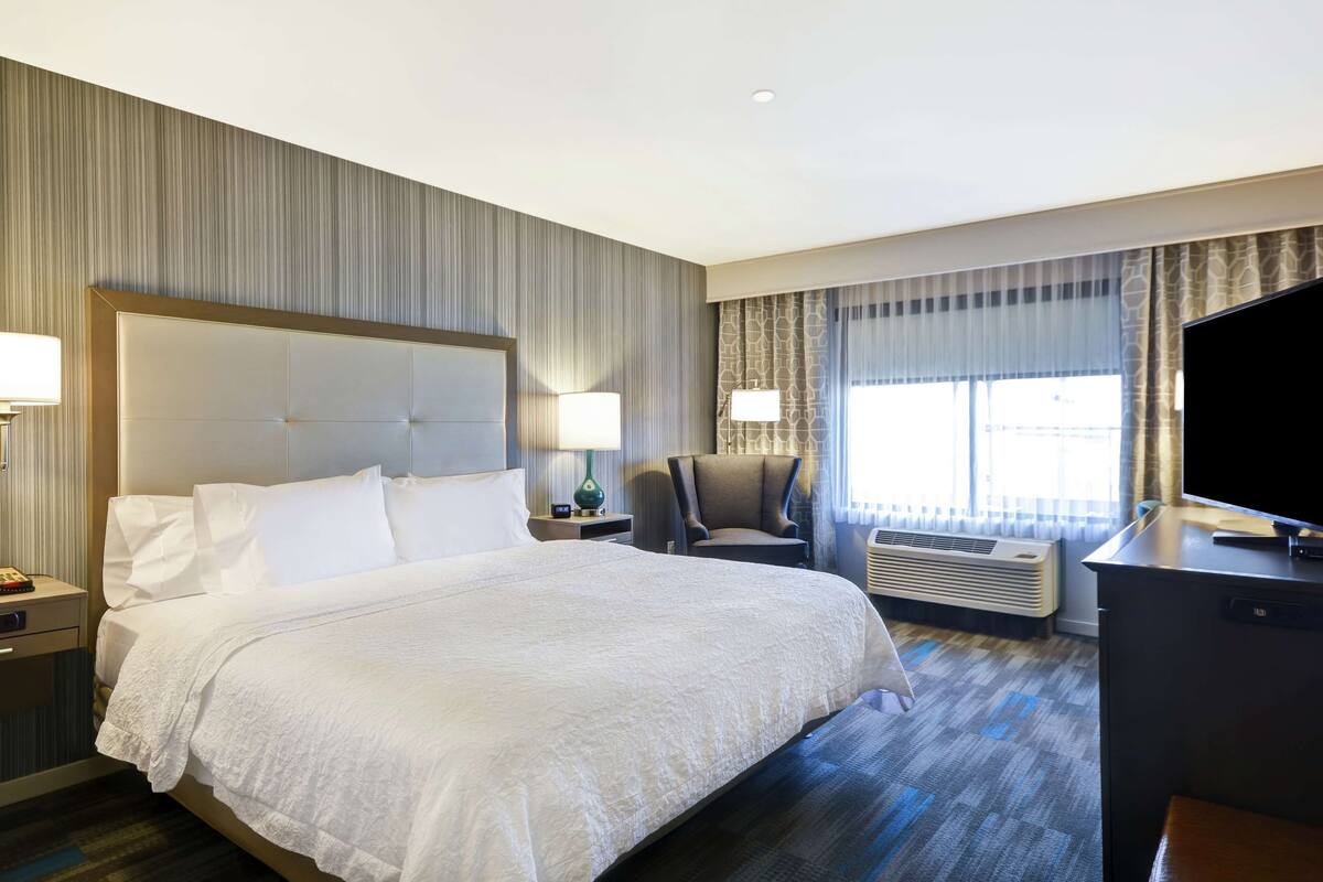 premium bedding, in-room safe, desk, blackout curtains
